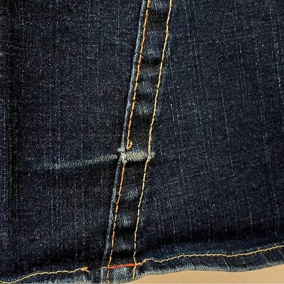 True Religion Woman’s Boot Cut/Low Rise Jeans - Picture 9 of 11